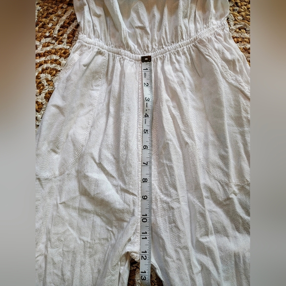 NWOT Boho White Ruffle Jumpsuit - Picture 4 of 8